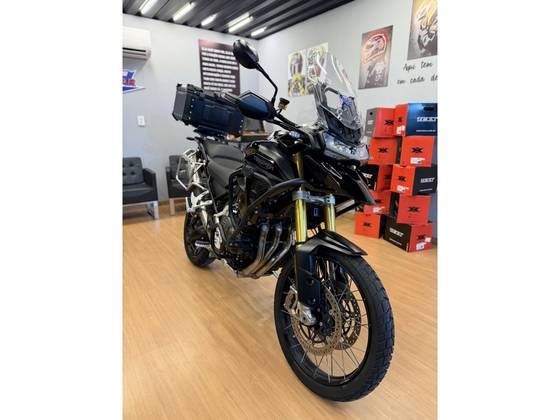 TRIUMPH TIGER 1200 BLACK EDITION TRIUMPH TIGER 1200 BLACK EDITION